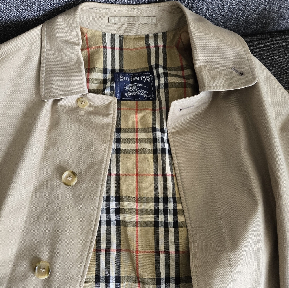 BURBERRY 'Camden' Trench Coat